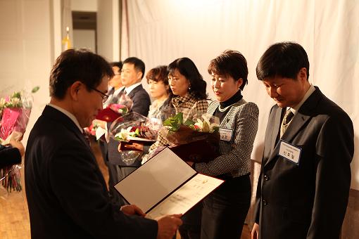 신효철원장 상장수여장면